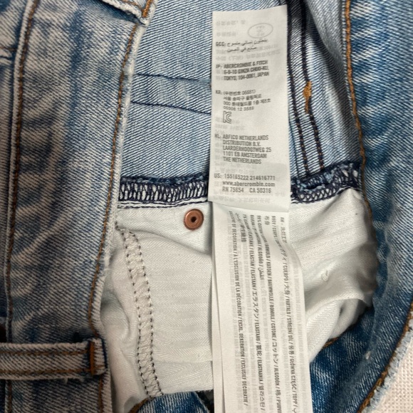 Abercrombie & Fitch 90’s Slim Straight Ultra High Rise Jeans - Picture 10 of 10